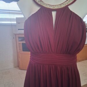 Elegant Burgundy Halter Dress Fiesta Fashion